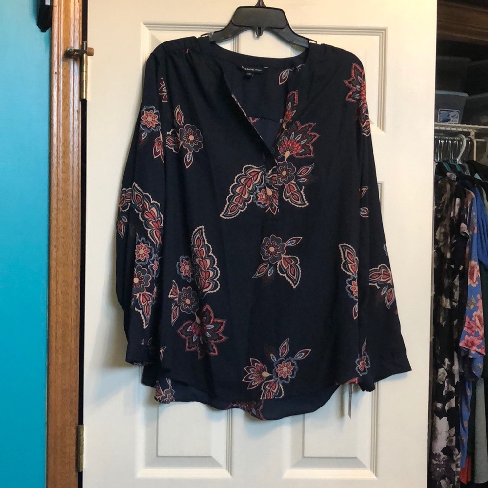 Zac & Rachel navy blouse